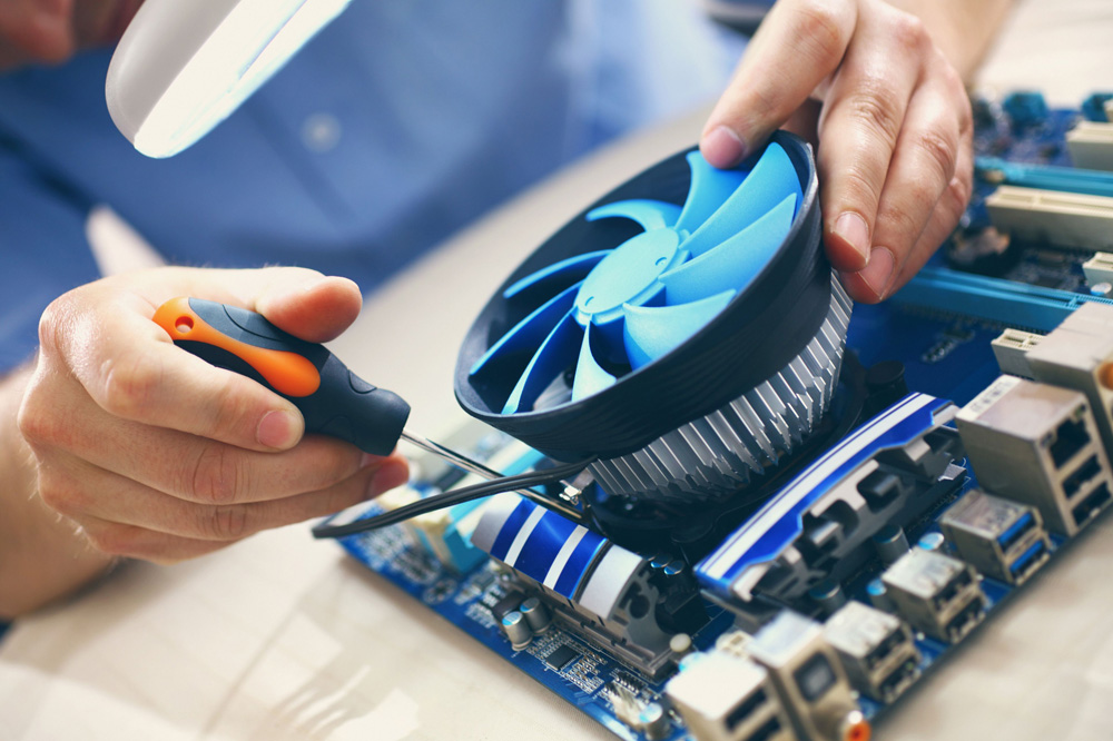 computer-repair-489081568-5783c94e3df78c1e1f3e8664.jpg