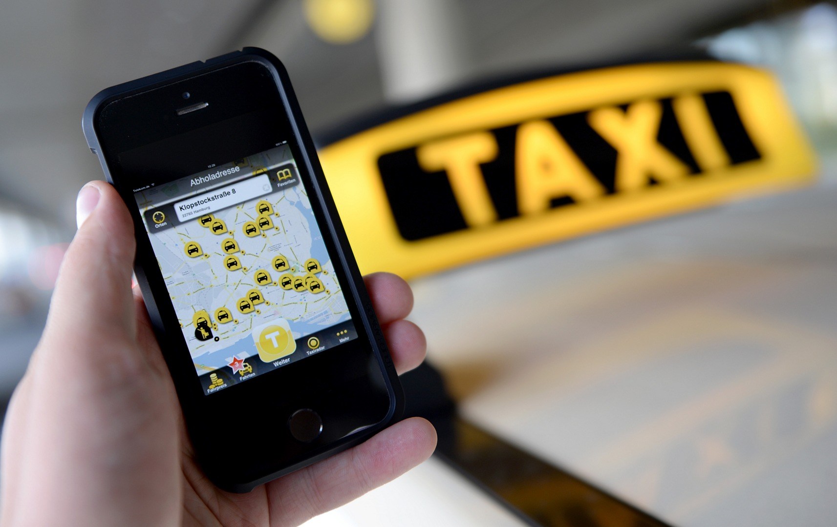 Taxi-on-lain.jpg